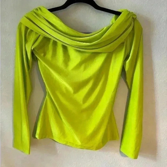 STINE GOYA Green Yuna Long Sleeve T-Shirt - Picture 5 of 10